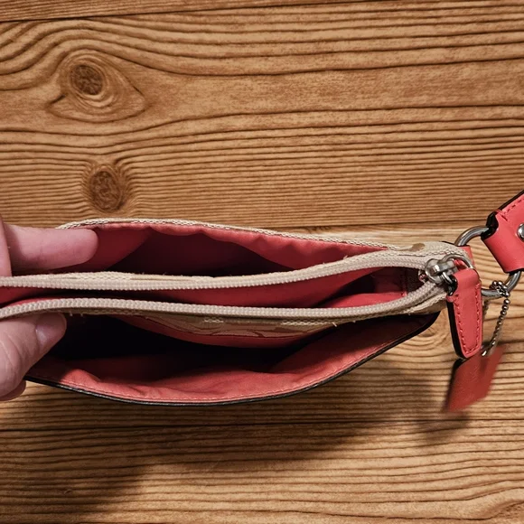 Coach Legacy Signature Crossbody - Picture 9 of 16